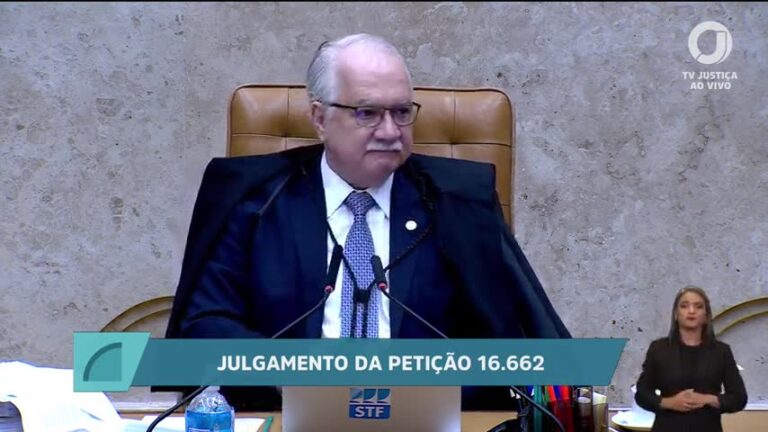 Flávio Dino defende análise de suspeição antes de autorizar investigação no STF