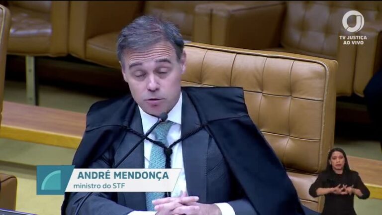 André Mendonça defende competência do plenário do STF para avaliar conduta de ministros e procurador-geral