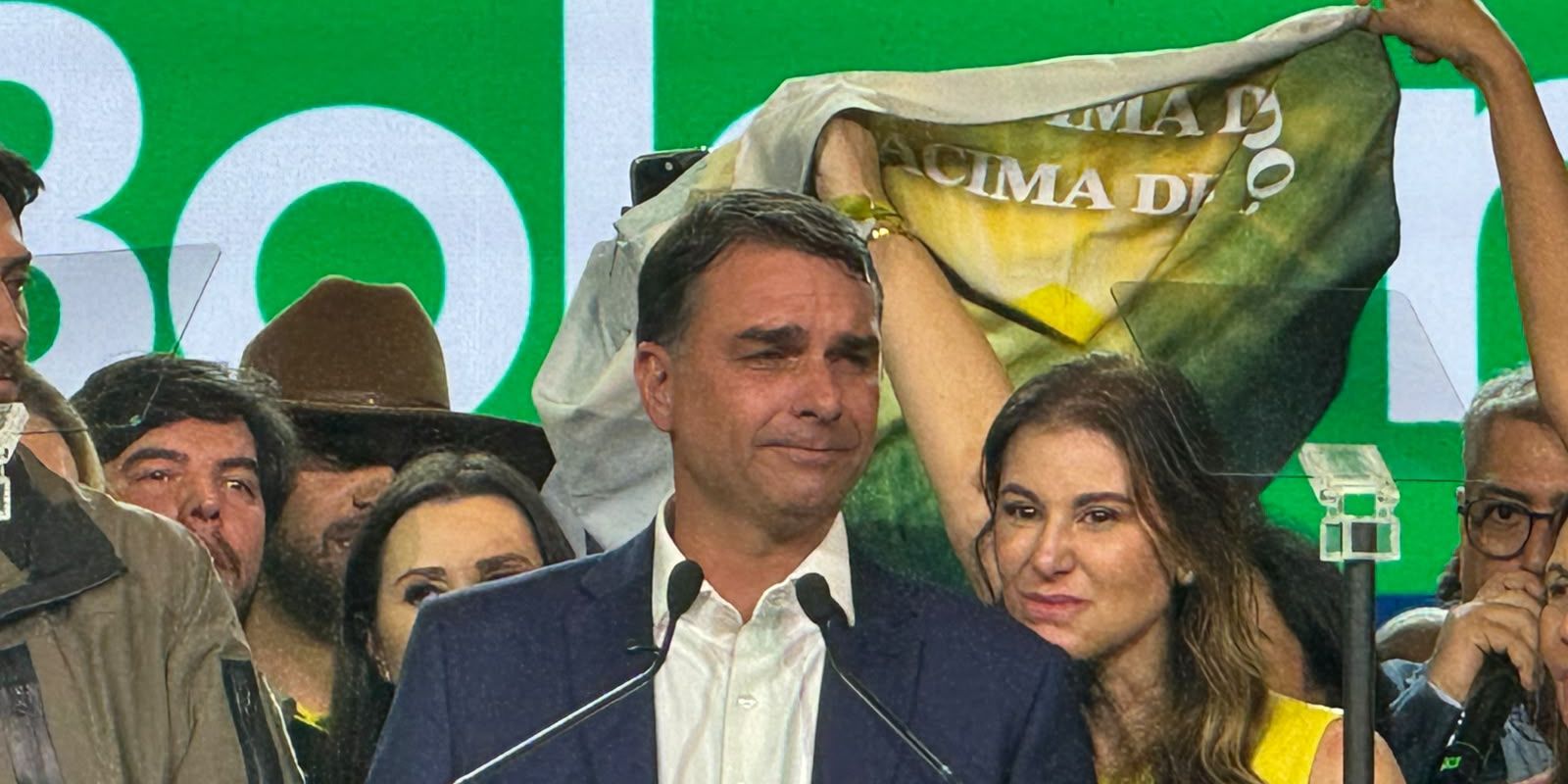 Viagem de Flávio Bolsonaro em jatinho ligado a Vorcaro ganha destaque em investigação | Bono Conta